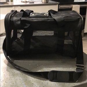 Black Medium Pet Carrier
